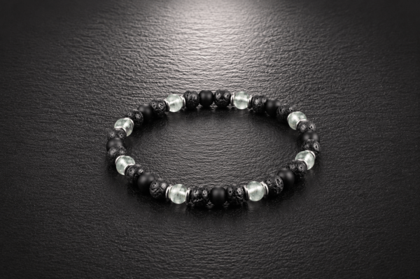 B034 — Bransoletka z akwamarynem, lawą wulkaniczną i onyksem Bransoletka z akwamarynem, lawą wulkaniczną i onyksem SERETI